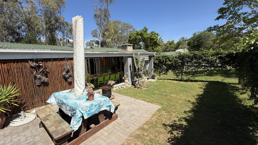 4 Bedroom Property for Sale in Stilbaai Oos Western Cape